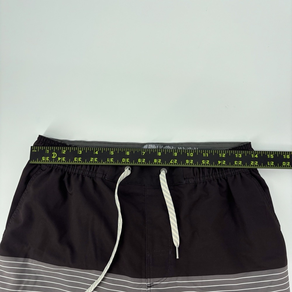 Vuori Trail Shorts 2.0 Mens Small Brown Gray Striped V341 Performance 6" Inseam - Picture 4 of 6